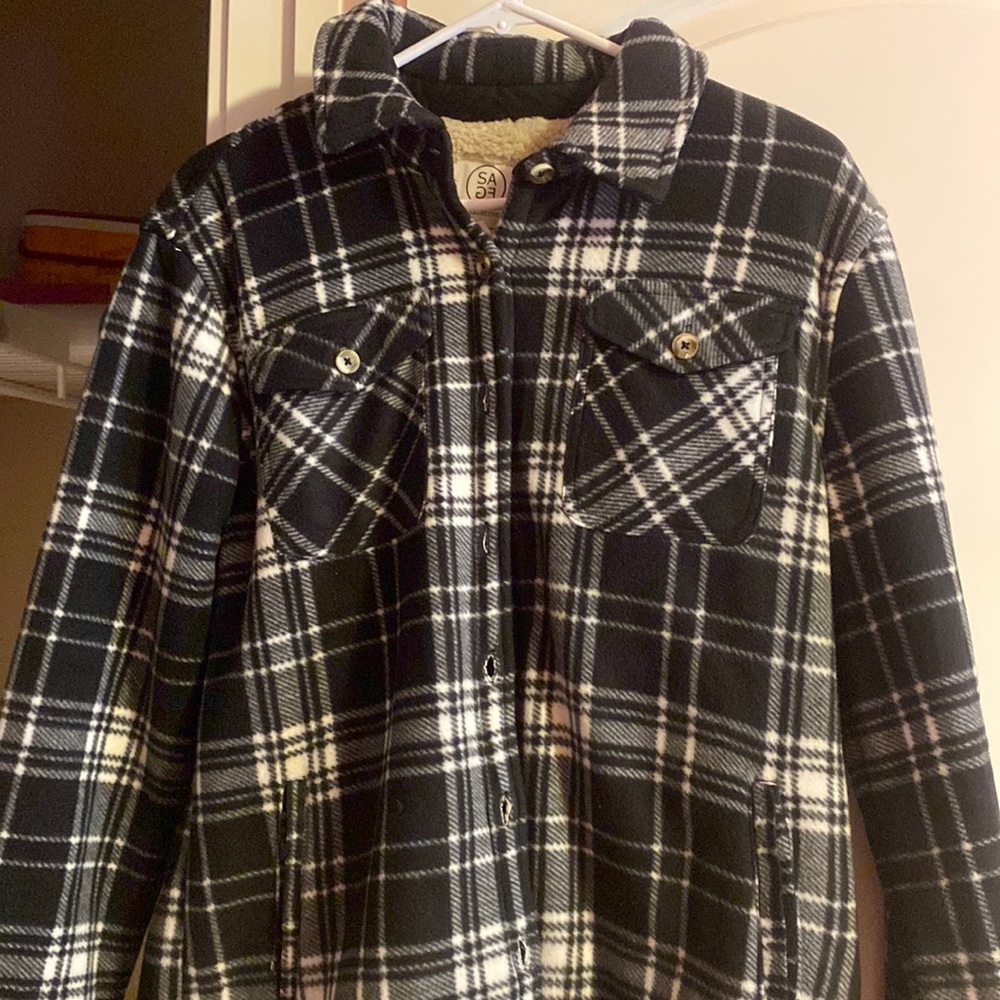 SAGE collective shacket. Women’s size Medium.
